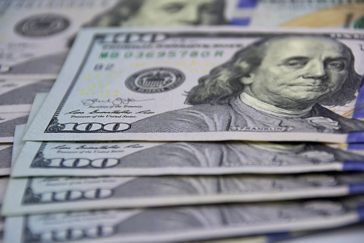 Dólar sin cambios durante el fin de semana: oficial a $1.550 y blue a $1.560